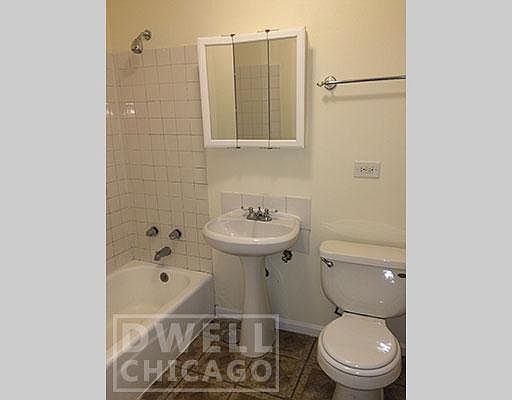 4th image of 5616 N Washtenaw Ave APT 301