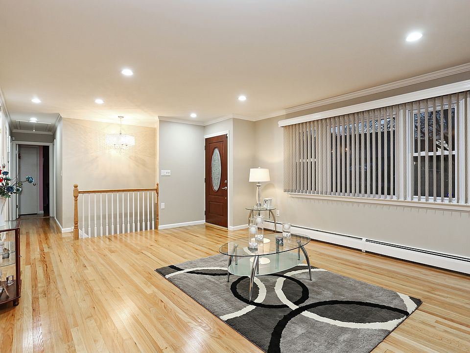 1st image of 2766 Sunrise St