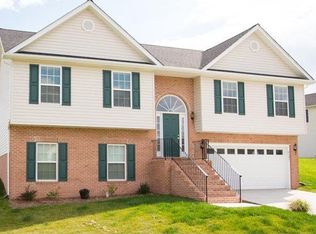 4080 Kaleb Dr, Penn Laird, VA 22846