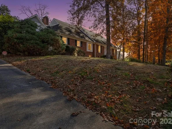 2020 Dawnshire Dr, Gastonia, NC 28054