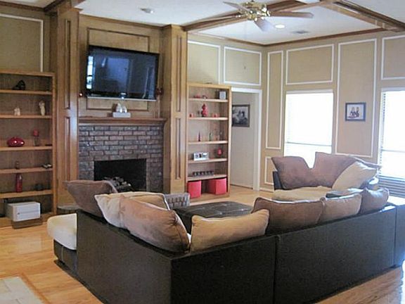4th image of 4114 Province Dr