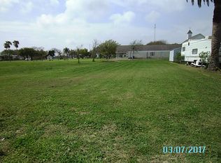 690 Caney St, Matagorda, TX 77457