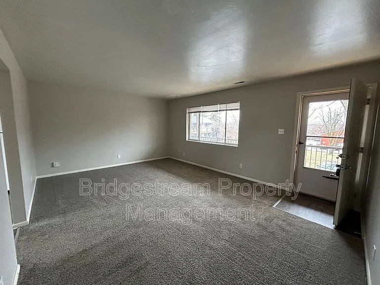 7837 N Main St #6 — Photo 2