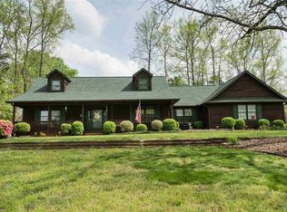 138 Chestnut Lake Dr, Inman, SC 29349