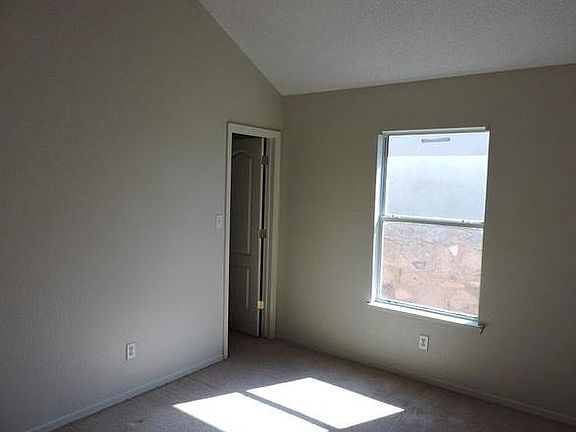 4th image of 2909 Gilberto Avila St