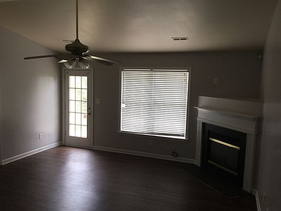 4th image of 132 Ashton Bluff Cir