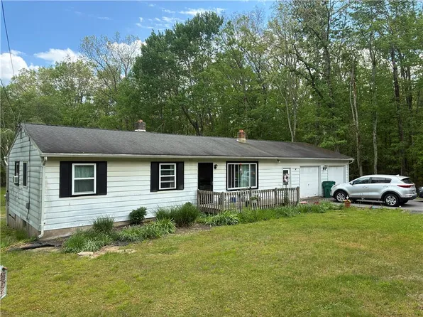 161 Glenoak Dr, East Stroudsburg, PA 18301