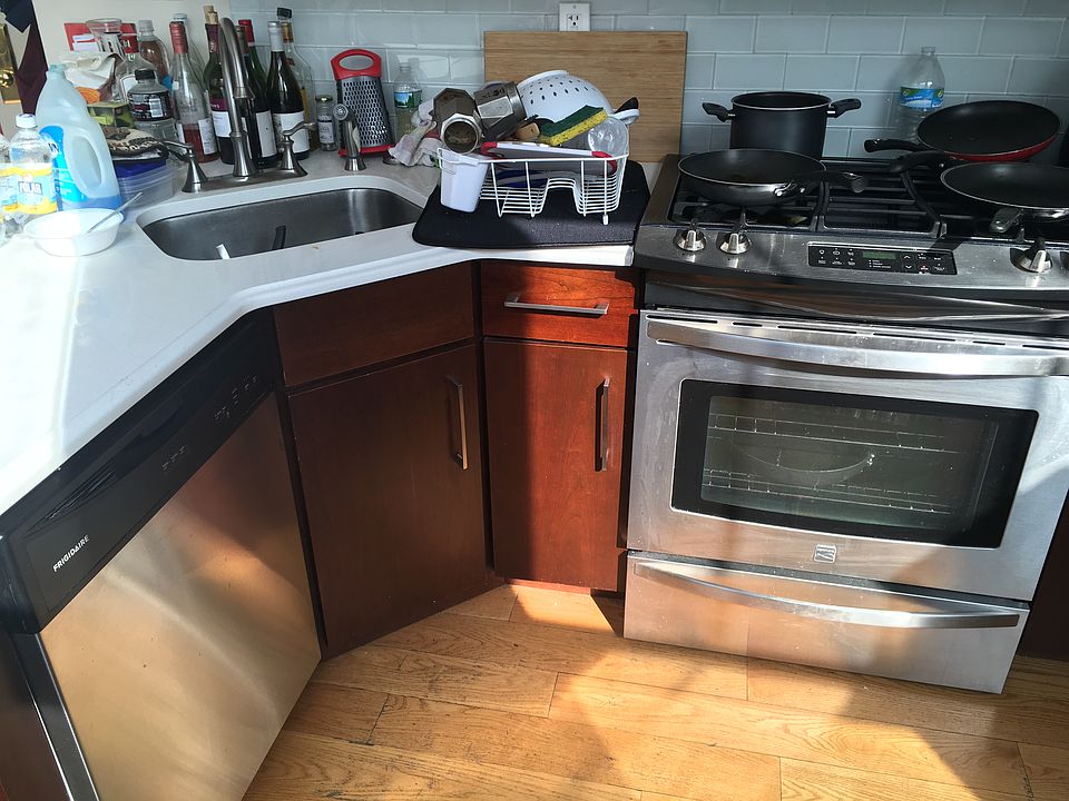 2nd image of 165 Church St APT 2n