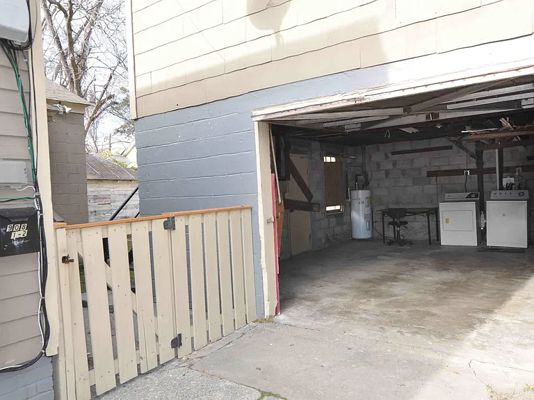908 1/2 Hamilton Ct — Photo 5