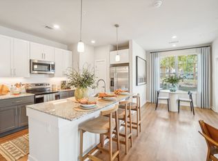 28882 Renda Ln #18-208, San Antonio, FL 33576