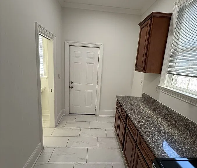 2235 Whitaker St — Photo 25