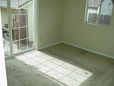 5th image of 2555 Erickson St