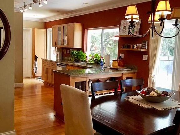 3rd image of 15031 Egan Ln