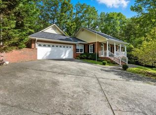 16 Webb Dr SW, Cartersville, GA 30120