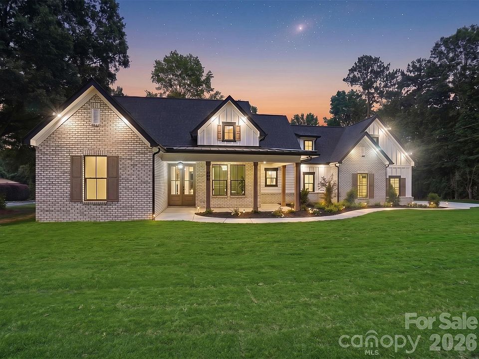 1st image of 540 Rocklyn Dr
