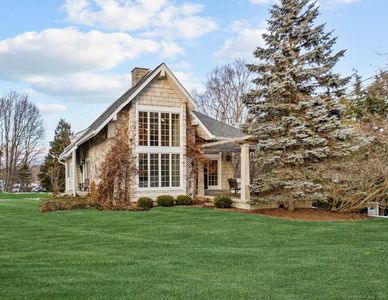 32 Meeks Point Rd, East Hampton, CT, 06424