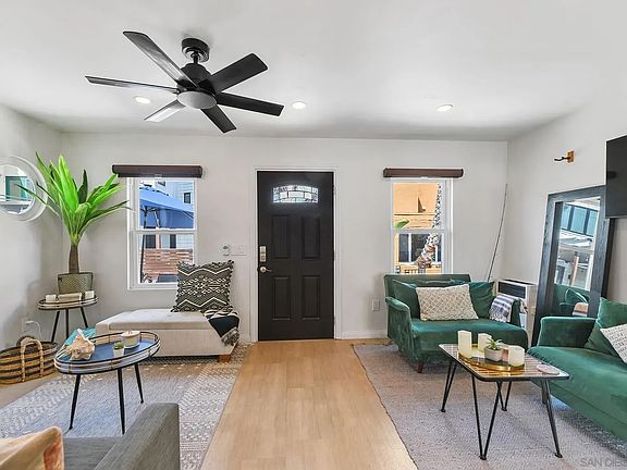 2nd image of 819 Sunset Ct #819