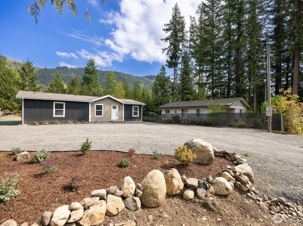 8381 Golden Valley Boulevard, Maple Falls, WA 98266