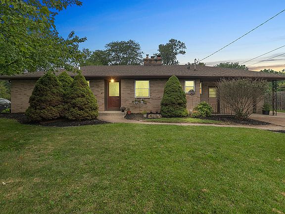 2nd image of 1387 Meadowlane Dr SE
