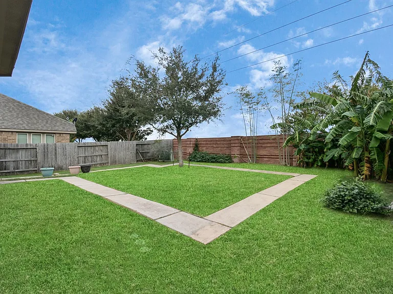 17510 Woodfalls Ln — Photo 40