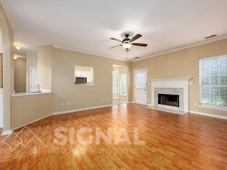 108 Spring Pl — Photo 7