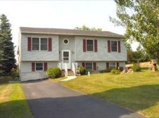 117 High St, Pine Grove, PA 17963