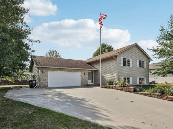 933 E Orchard St, Belle Plaine, MN 56011