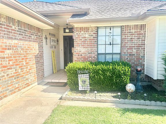 2nd image of 1125 SW 100th St