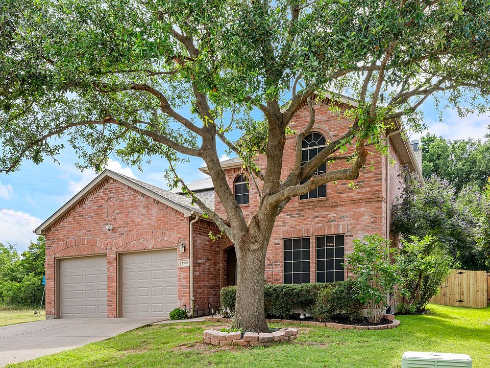 1st image of 1901 Highland Oaks Dr