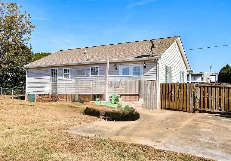 1092 Hampton Rd — Photo 16