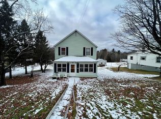 5 Baker Rd, Caspian, MI 49915