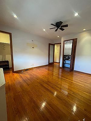 4th image of 20-09 28th St #1