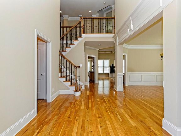 2nd image of 3249 Waterhouse St NW