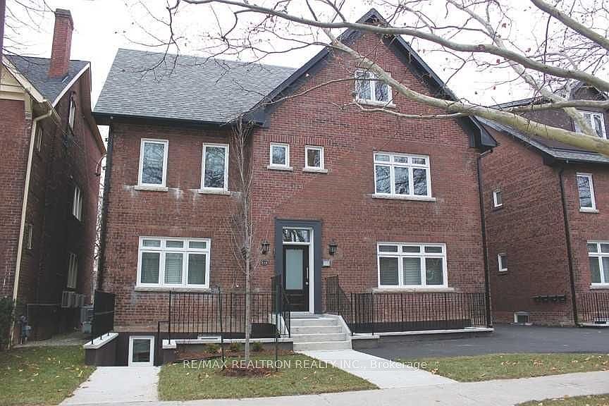 1st image of 115 Chaplin Cres #2