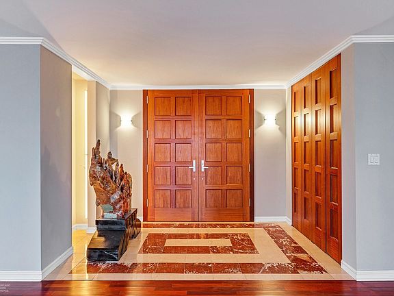 2nd image of 1340 N Dearborn St APT 10W