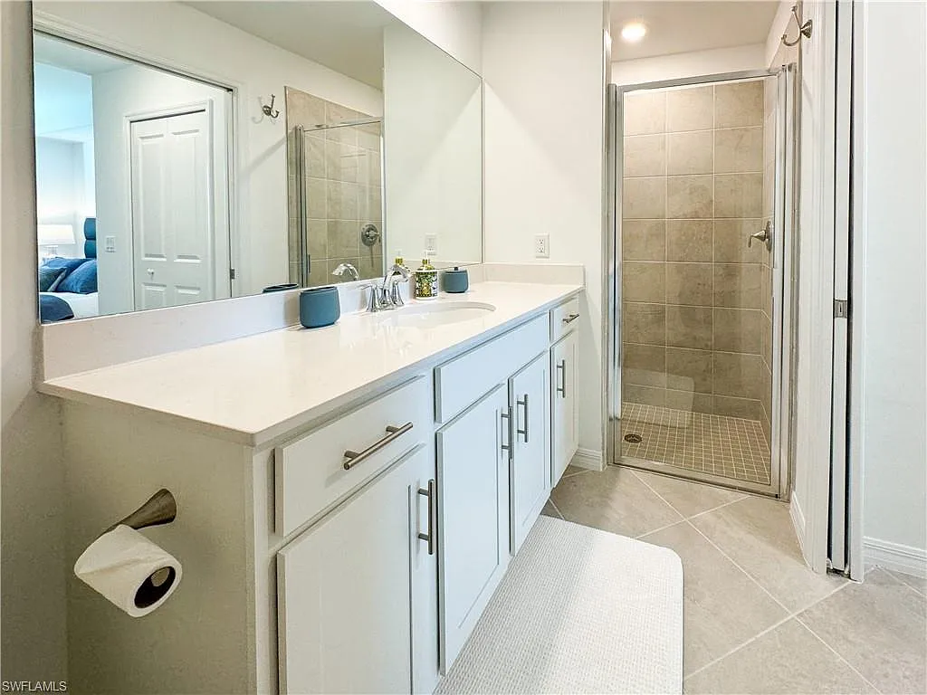 5807 Double Eagle Cir #4618 - The National - Marzen — Photo 3