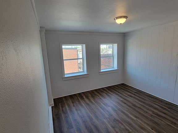 5th image of 112 N Davenport St #202