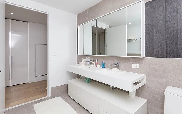 Rented by Luxhome LLC | media 9