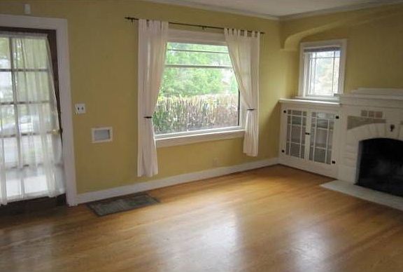 Living Room & Fireplace
