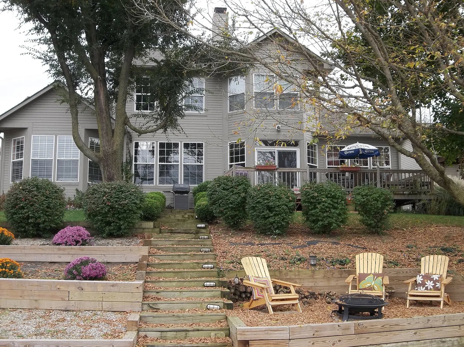 4816 Mallard View Dr photo 1