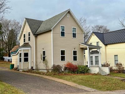 907 Pine St, Marquette, MI, 49855