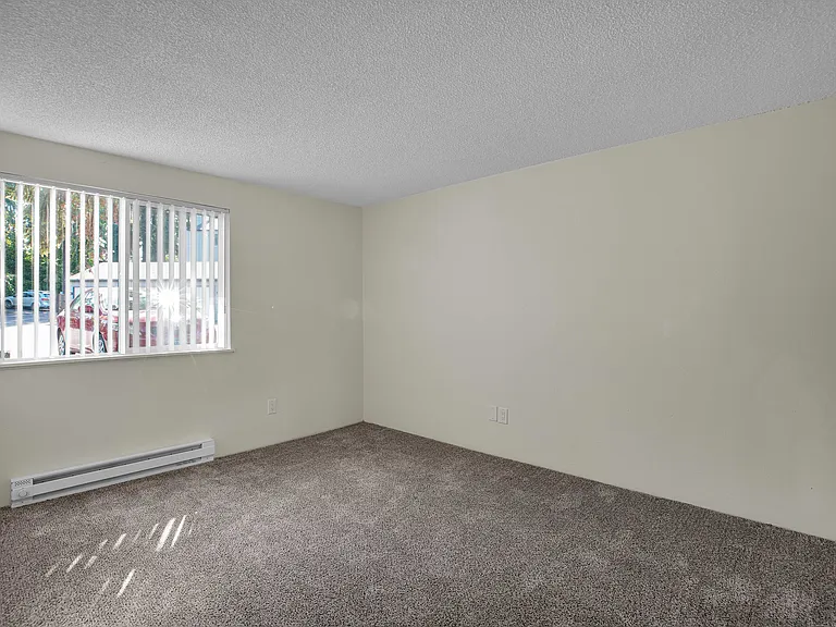 Riverview Apartments — Photo 39