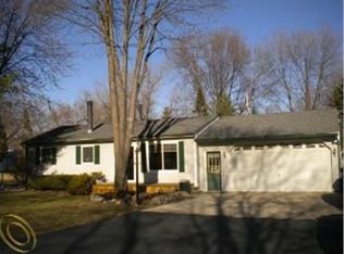 2927 Hartline Dr, Rochester Hills, MI 48309