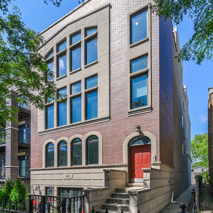 1st image of 4332 N Ashland Ave APT 3