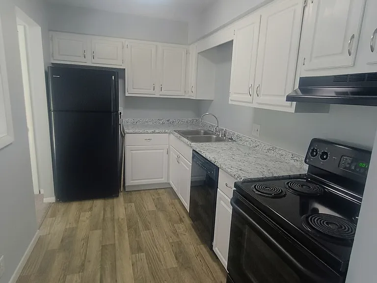 5190 Emil Ave SW #402 — Photo 3