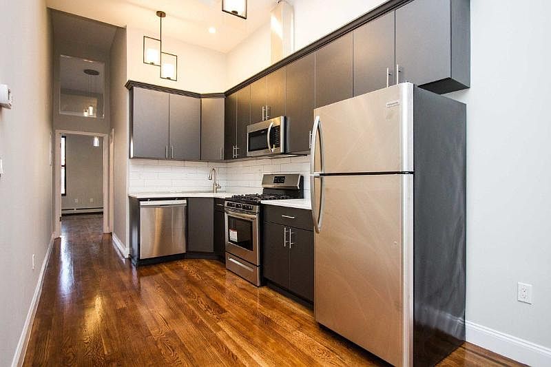 1st image of 170 Wyckoff Ave