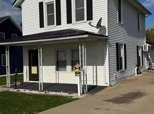 313 1st Ave E, Cascade, IA 52033