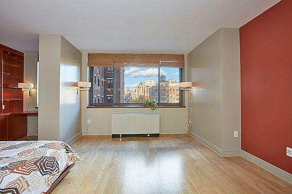 1st image of 2000 Broadway APT 7C