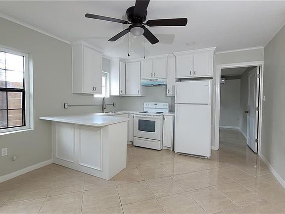 3rd image of 2513 Beaumont Ave #5