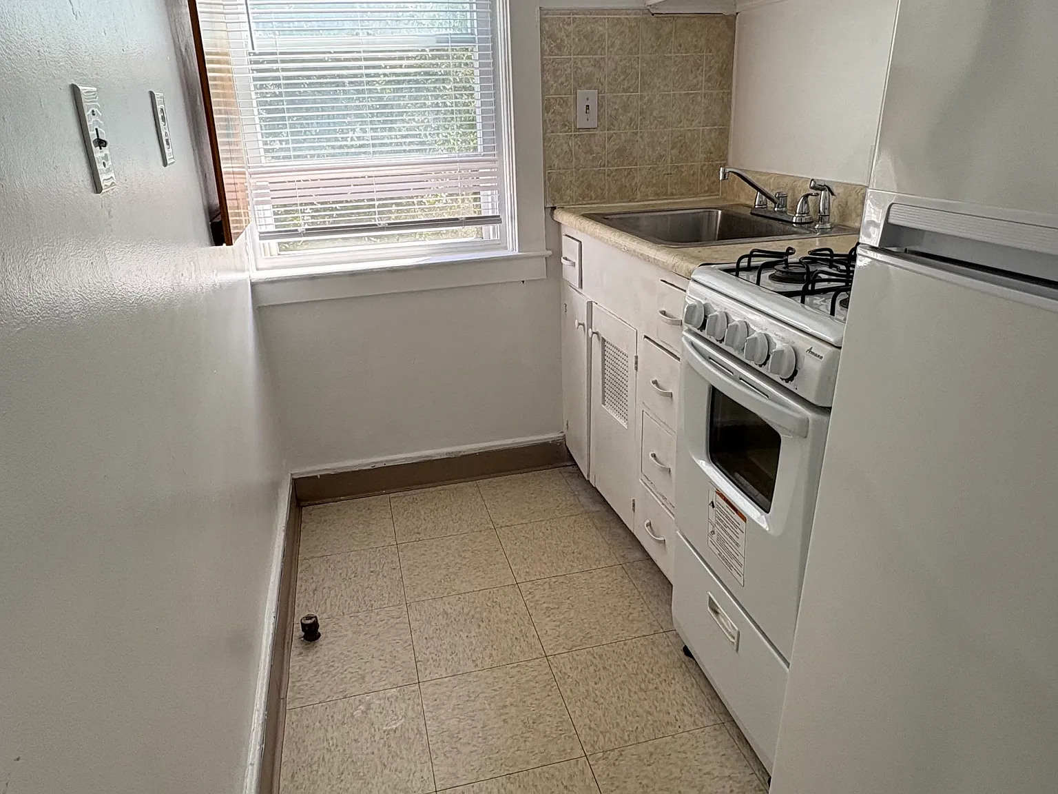 1 bed, 600 sqft, $1,350 — Photo 3